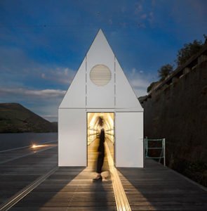 Cais de Bagaúste: Arquitetura Moderna e Tradição Secular