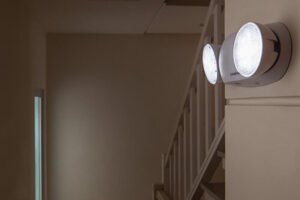Luzes de emergência em edifícios devem obedecer a uma série de exigências